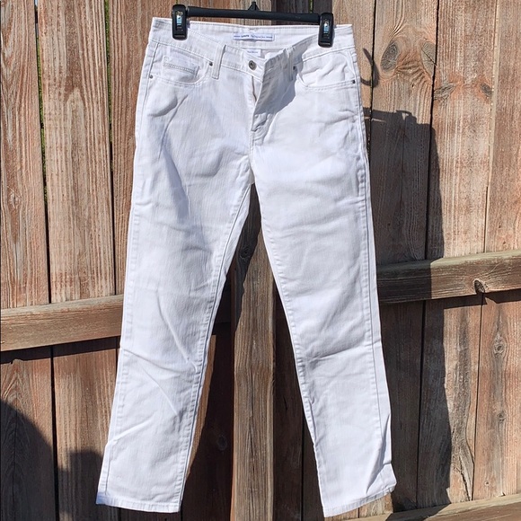 Levi’s Women’s 27W White Jeans - Picture 1 of 3